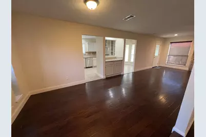 7402 Wood Bluff Boulevard, Houston, TX 77040 - Photo 5