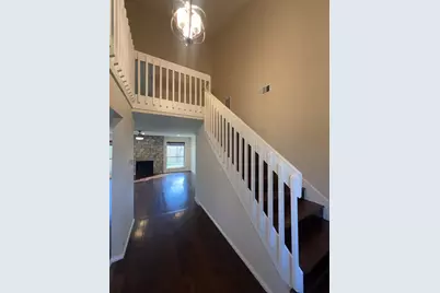 7402 Wood Bluff Boulevard, Houston, TX 77040 - Photo 9