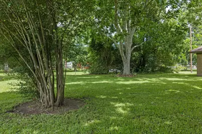 1404 S Main Street, Anahuac, TX 77514 - Photo 3