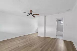 923B Knight St, Houston, TX 77022 - Photo 5