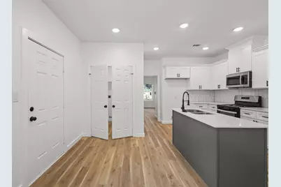 1512 W Blum Street #A, Alvin, TX 77511 - Photo 11