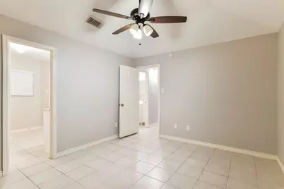 13207 Pebblewalk Circle S, Houston, TX 77041 - Photo 11