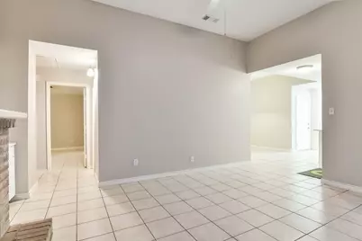 13207 Pebblewalk Circle S, Houston, TX 77041 - Photo 5
