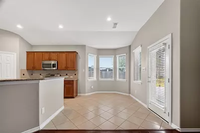 3226 W Trail Drive, Pearland, TX 77584 - Photo 11