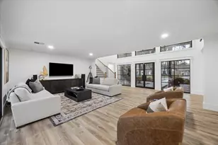 12331 Beauregard Dr, Houston, TX 77024 - Photo 17