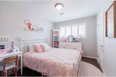 14127 Woodthorpe Lane, Houston, TX 77079 - Photo 19