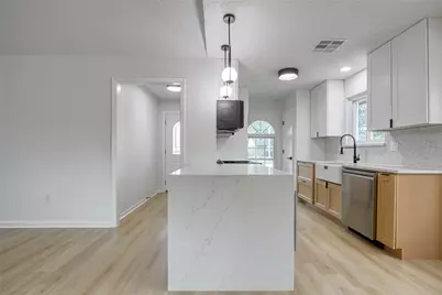 5802 Chrystell Lane, Houston, TX 77092 - Photo 5