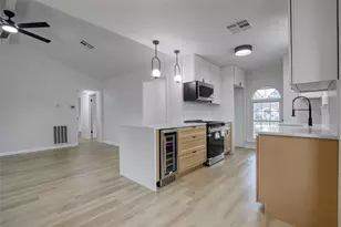 5802 Chrystell Ln, Houston, TX 77092 - Photo 3