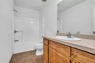 831 Easy St, La Porte, TX 77571 - Photo 11