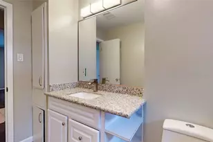 941 W 17th St, Houston, TX 77008 - Photo 33