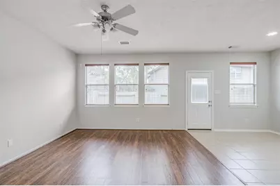 58 S Burberry Park Circle, The Woodlands, TX 77382 - Photo 13