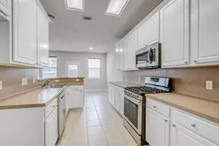 58 S Burberry Park Cir, The Woodlands, TX 77382 - Photo 15