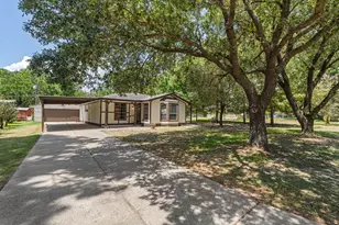 221 Oak Ridge Dr, Onalaska, TX 77360 - Photo 3