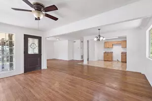221 Oak Ridge Dr, Onalaska, TX 77360 - Photo 7