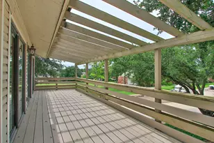 198 April Point Dr N, Conroe, TX 77356 - Photo 13