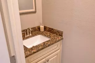 512 Wellshire, West Columbia, TX 77486 - Photo 17