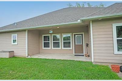 512 Wellshire, West Columbia, TX 77486 - Photo 31
