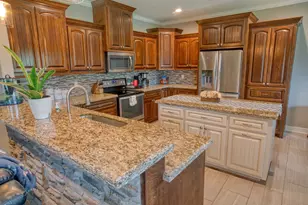 512 Wellshire, West Columbia, TX 77486 - Photo 7