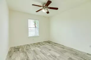 5061 Hauna Ln, Dickinson, TX 77539 - Photo 13