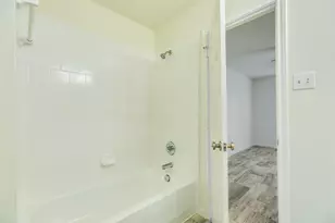 5061 Hauna Ln, Dickinson, TX 77539 - Photo 11
