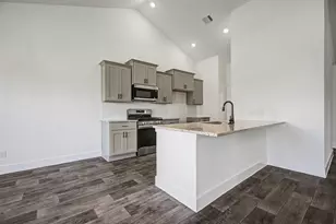 644 Greystone Ln, Angleton, TX 77515 - Photo 13