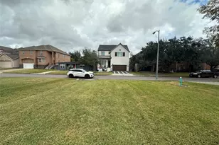 4313 Vivian St, Bellaire, TX 77401 - Photo 17