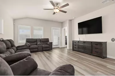 10218 Hermann Trace, Texas City, TX 77591 - Photo 5
