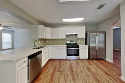 1427 Redwood Village Circle, Spring, TX 77386 - Photo 7