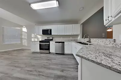 2203 Longleaf Pines Drive, Houston, TX 77339 - Photo 7