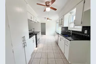 22176 Heatherwood Dr, Porter, TX 77365 - Photo 11