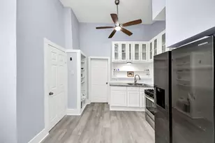 1805 39th St, Galveston, TX 77550 - Photo 25