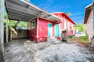 1805 39th St, Galveston, TX 77550 - Photo 7