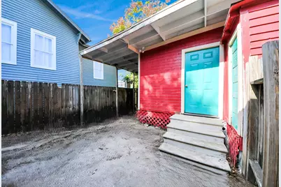 1805 39th Street, Galveston, TX 77550 - Photo 3