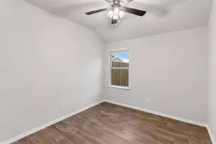7906 Tamarind Ln, Baytown, TX 77521 - Photo 21