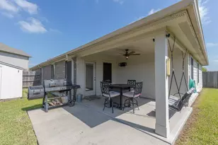 7906 Tamarind Ln, Baytown, TX 77521 - Photo 37