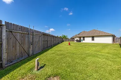 7906 Tamarind Lane, Baytown, TX 77521 - Photo 43