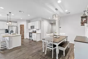 7906 Tamarind Ln, Baytown, TX 77521 - Photo 17