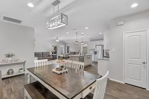 7906 Tamarind Ln, Baytown, TX 77521 - Photo 19