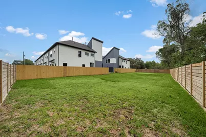 28 Bucan #B, Houston, TX 77076 - Photo 31