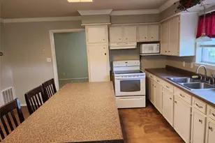 407 Ave C, Markham, TX 77456 - Photo 3