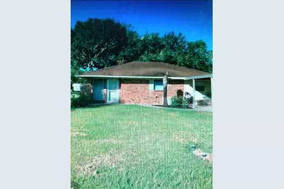 407 Avenue C, Markham, TX 77456 - Photo 1