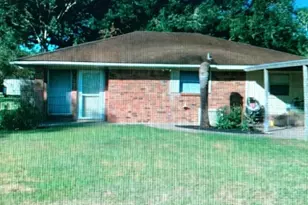 407 Ave C, Markham, TX 77456 - Photo 1