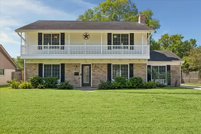 426 Pebblebrook Drive, Seabrook, TX 77586 - Photo 1