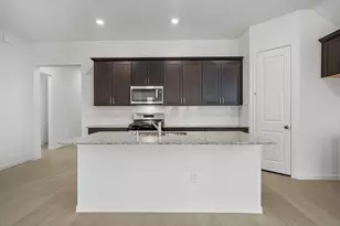 6714 Augusta Grns Dr, Baytown, TX 77523 - Photo 9