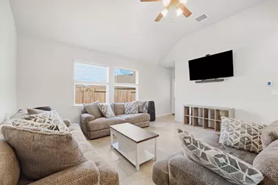 215 San Gabriel, Baytown, TX 77523 - Photo 5