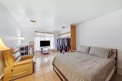 6438 Chatham Island Lane, Houston, TX 77035 - Photo 13