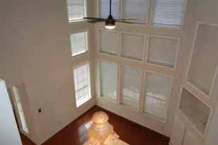 10326 Thornmont Ln, Houston, TX 77070 - Photo 9