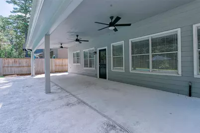 22 E New Avery Place, The Woodlands, TX 77382 - Photo 47