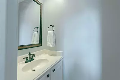 22 E New Avery Place, The Woodlands, TX 77382 - Photo 15