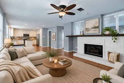 22 E New Avery Place, The Woodlands, TX 77382 - Photo 17